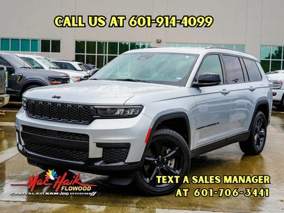 Used 2023 Jeep Grand Cherokee L Laredo