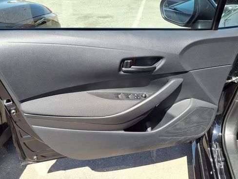 Used 2025 Toyota Corolla LE image 12