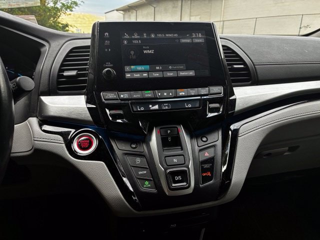 Used 2021 Honda Odyssey Touring image 3