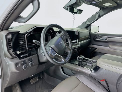 Used 2023 Chevrolet Silverado 1500 ZR2 w/ Technology Package image 10