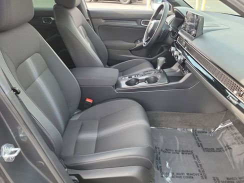 Used 2025 Honda Civic Sport image 18