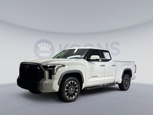 Used 2022 Toyota Tundra Limited w/ Power Package image 1