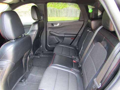 Used 2024 Ford Escape ST-Line w/ Tech Pack #1 AWD/4WD image 13