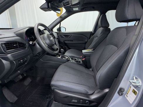Used 2025 Subaru Forester Premium AWD/4WD image 11