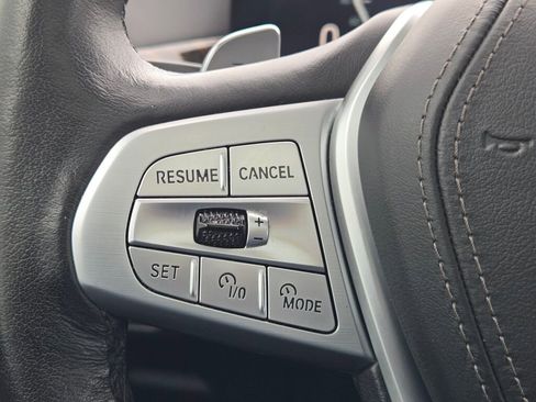 Used 2025 BMW X7 xDrive40i image 31