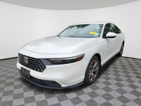 Used 2023 Honda Accord EX image 2
