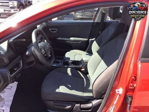 Used 2025 Kia K4 FWD image 9