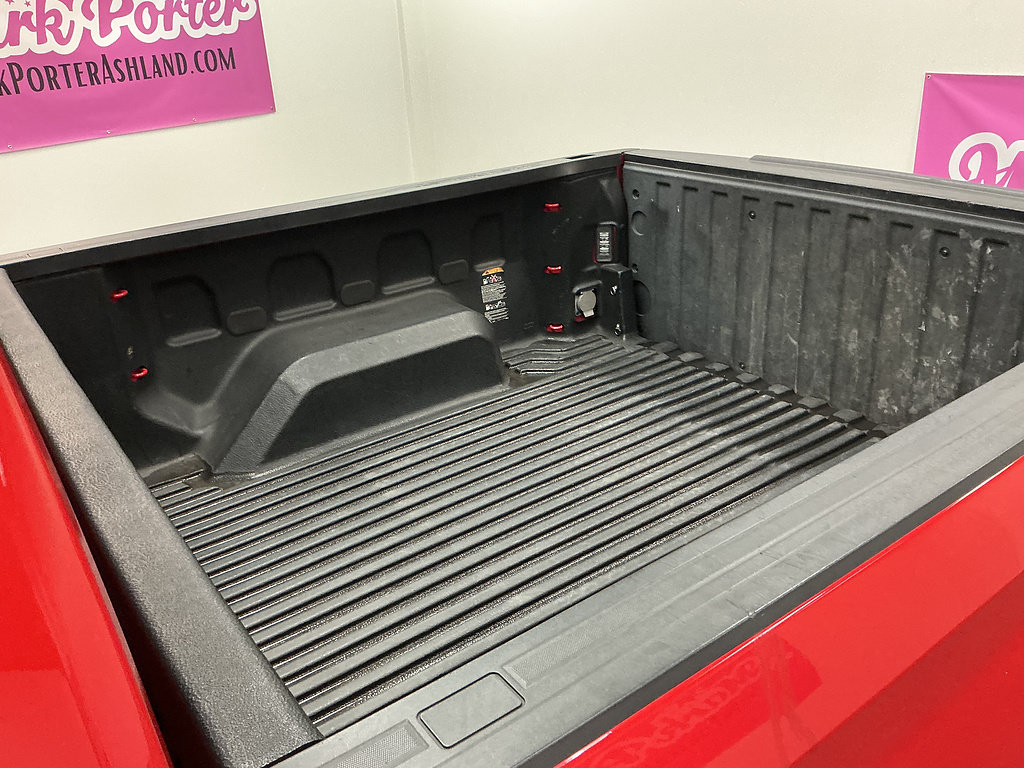 Used 2022 Chevrolet Silverado 1500 LT AWD/4WD image 24