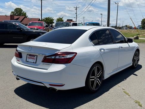 Used 2016 Honda Accord Sport image 3