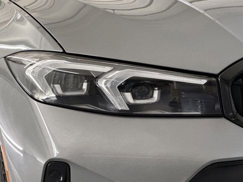 Used 2023 BMW 330i Sedan w/ M Sport Package image 11
