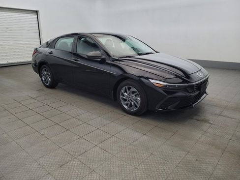 Used 2024 Hyundai Elantra SEL FWD image 11