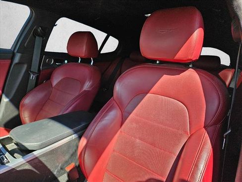 Used 2018 Kia Stinger GT2 image 13