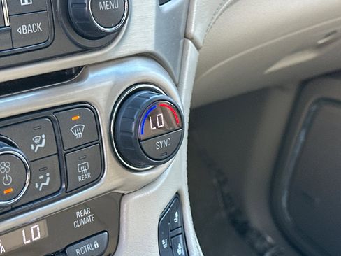 Used 2018 GMC Yukon Denali w/ Denali Ultimate Package image 31