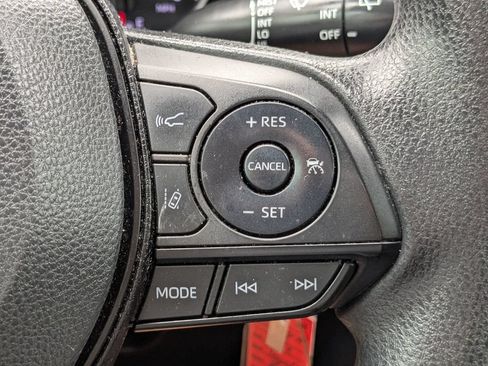 Used 2022 Toyota RAV4 LE FWD image 24