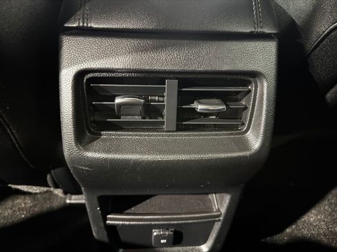 Used 2020 Ford Edge SE AWD/4WD image 35