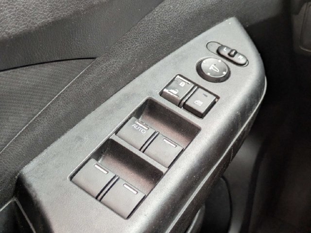 Used 2013 Honda CR-V LX image 19