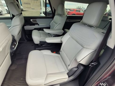 New 2025 Ford Expedition Max Platinum w/ Platinum Ultimate Package AWD/4WD image 6
