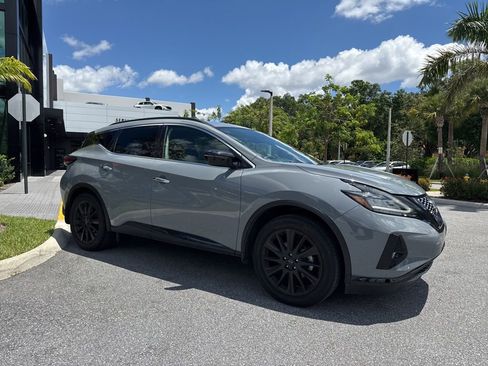 Used 2023 Nissan Murano SV w/ SV Midnight Edition Package FWD image 3