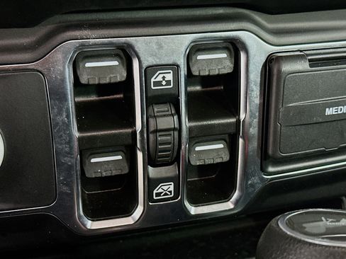 Used 2023 Jeep Wrangler Unlimited w/ 8.4" Radio Group AWD/4WD image 15