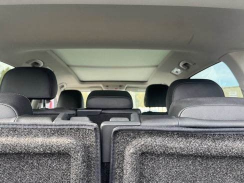 Used 2020 Volkswagen Tiguan SE w/ Panoramic Sunroof Package image 21