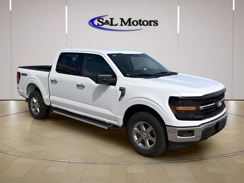 Used 2025 Ford F150 XLT w/ Equipment Group 301A Standard AWD/4WD image 9