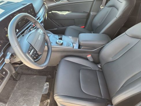 New 2026 Kia Sportage EX image 8