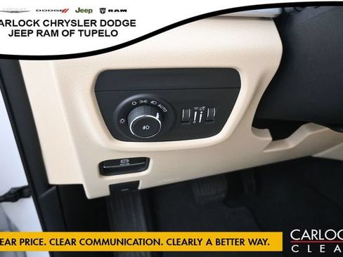 Used 2023 Jeep Grand Cherokee Limited AWD/4WD image 17