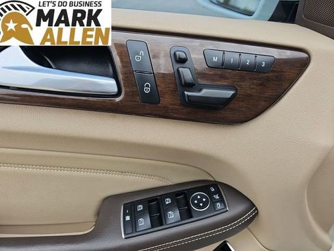 Used 2013 Mercedes-Benz ML 350 4MATIC image 23