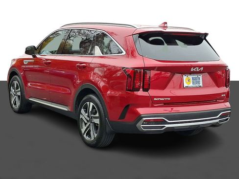Used 2023 Kia Sorento EX image 4