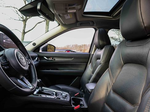 Used 2023 MAZDA CX-5 AWD 2.5 S w/ Premium Package image 8