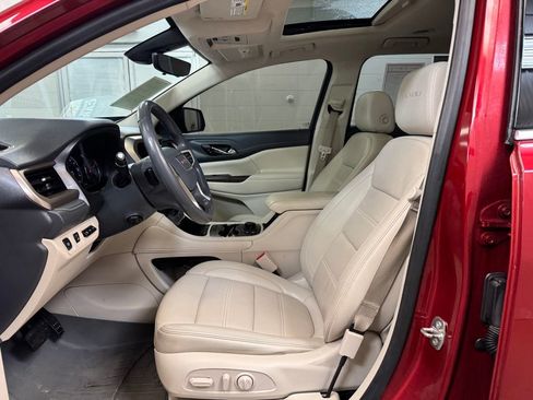 Used 2021 GMC Acadia Denali w/ Denali Technology Package image 13