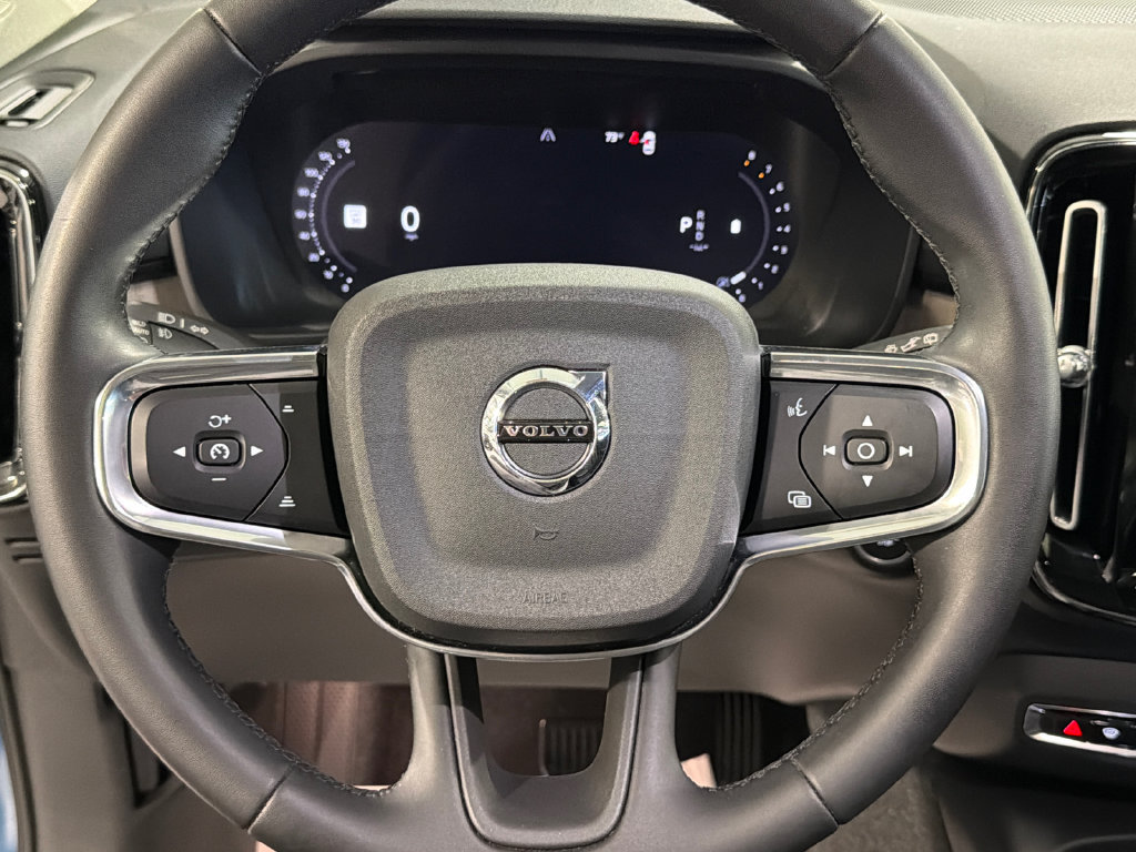 Certified 2024 Volvo XC40 B5 Plus w/ Protection Package Premier AWD/4WD image 12