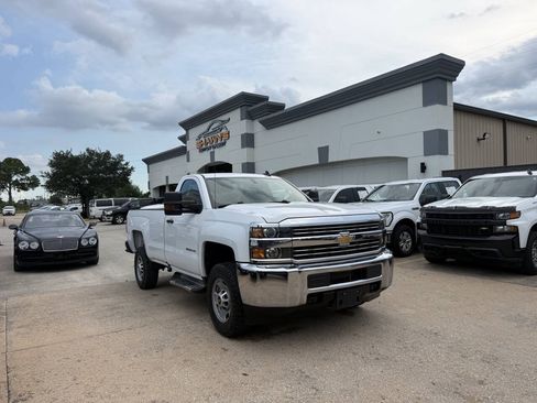 Used 2017 Chevrolet Silverado 2500 W/T w/ WT Convenience Package RWD image 2