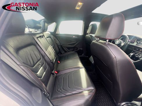 Used 2020 Volkswagen Jetta GLI Autobahn image 34