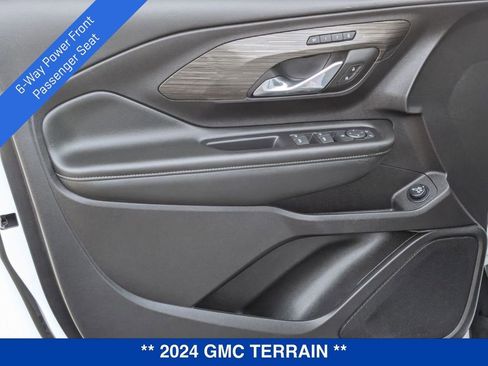 Certified 2024 GMC Terrain SLT image 13