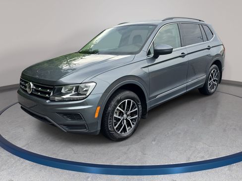 Used 2021 Volkswagen Tiguan SE FWD image 1