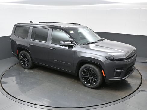 New 2026 Jeep Grand Wagoneer Summit AWD/4WD image 25