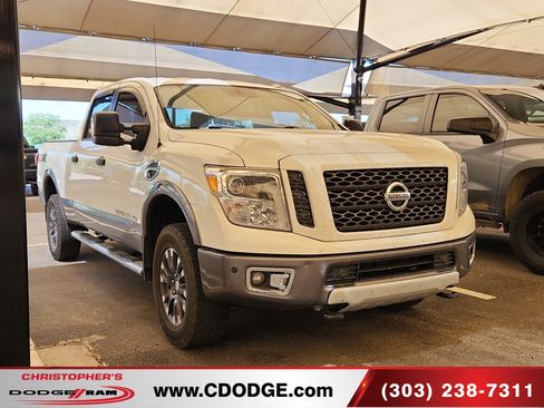 Used 2018 Nissan Titan PRO-4X w/ Pro-4x Convenience Package AWD/4WD image 1