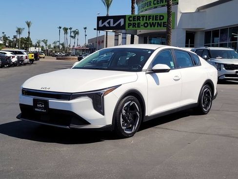 Certified 2025 Kia K4 EX FWD image 10