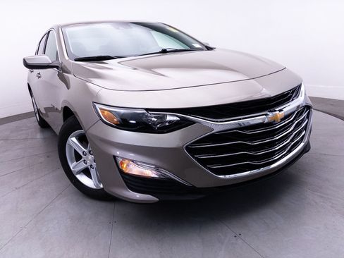 Used 2024 Chevrolet Malibu LS FWD image 3