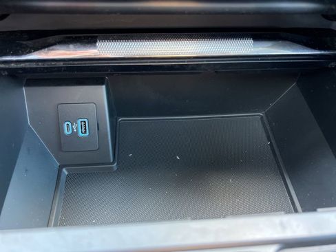 Used 2022 Ford F150 Lariat w/ Equipment Group 501A Mid image 28