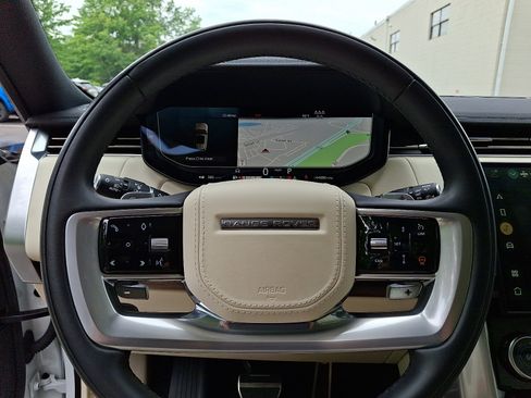 Used 2023 Land Rover Range Rover Long Wheelbase SE AWD/4WD image 19