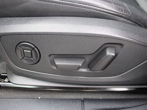 Used 2022 Audi Q3 2.0T Premium w/ Convenience Package image 28