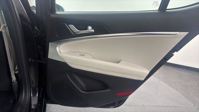 Used 2025 Genesis G70 2.5T AWD/4WD image 19