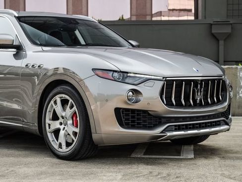 Used 2017 Maserati Levante S AWD/4WD image 56