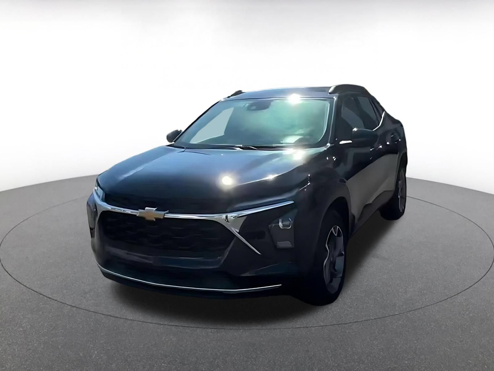 Used 2025 Chevrolet Trax LT FWD image 6