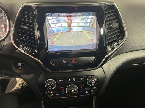 Certified 2020 Jeep Cherokee Limited AWD/4WD image 28