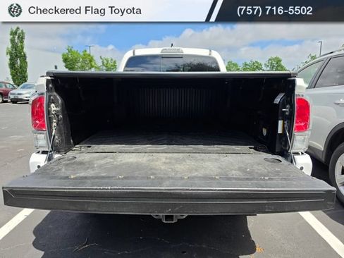 Used 2020 Toyota Tacoma TRD Off-Road w/ TRD Premium Off Road Package AWD/4WD image 7