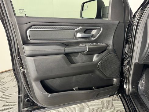 Used 2025 RAM 1500 Big Horn AWD/4WD image 9
