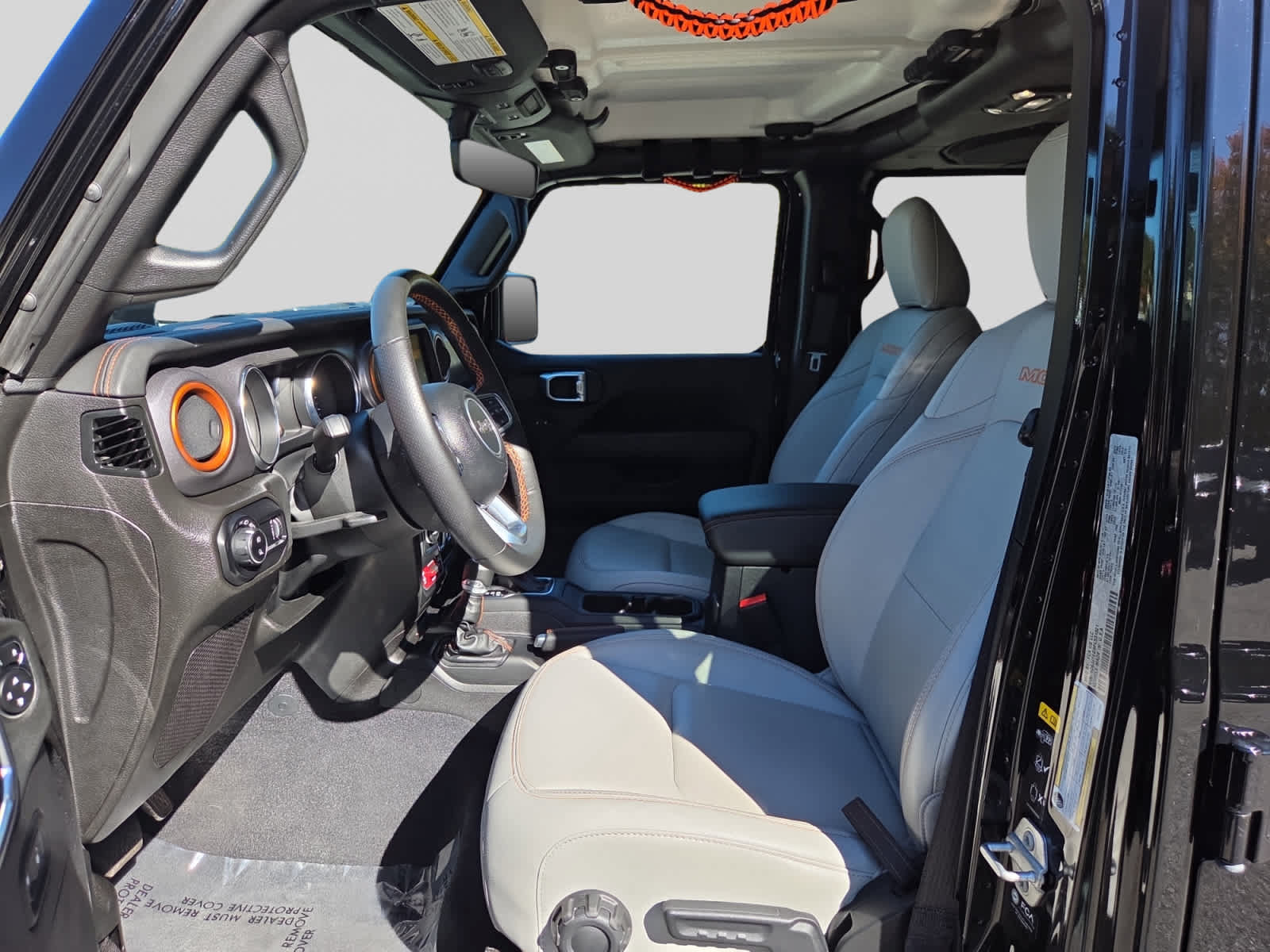 Used 2023 Jeep Gladiator Mojave w/ LED Lighting Group AWD/4WD image 10